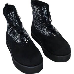 Women's Larroude Vail Black Tweed Suede Ankle Boots US 8.5